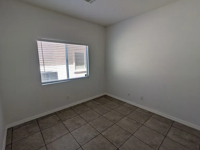 1016 Royal Plum Ln — Photo 34