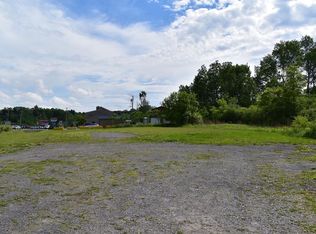 S Comrie Ave, Johnstown, NY 12095