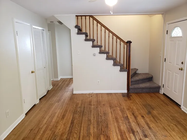 570 Kansas Ave — Photo 3
