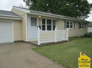 221 Rainbow Dr, Sedalia, MO 65301