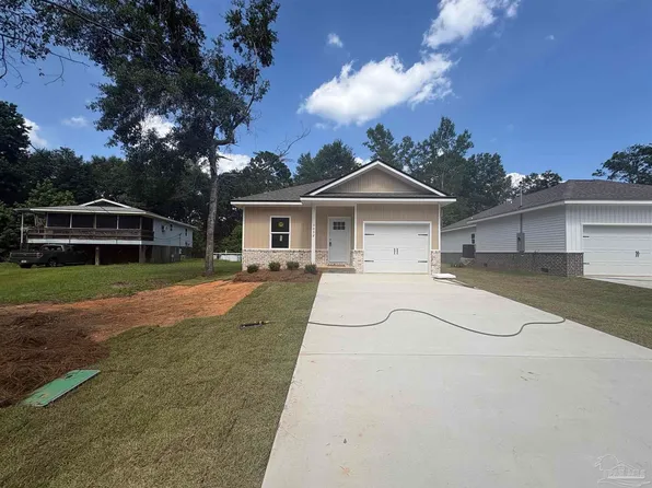 3032 N 11th Ave, Milton, FL 32583