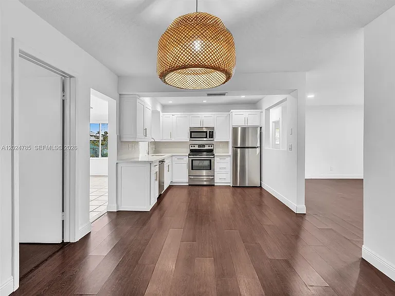 4500 SW 42nd Ter — Photo 19