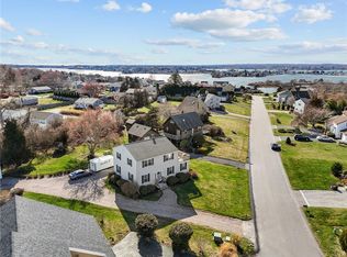 48 Carver Ln, Narragansett, RI 02882