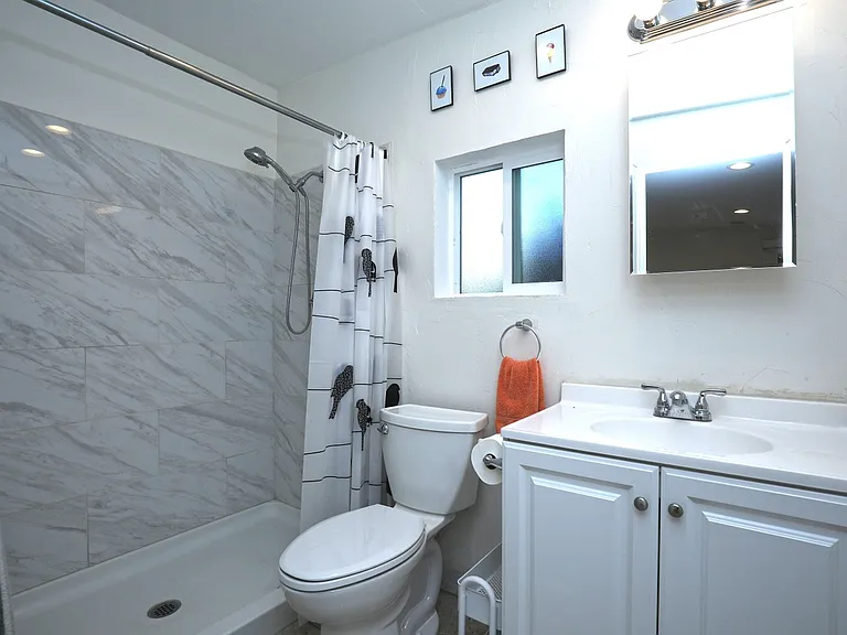 670A Ripley St #A — Photo 2