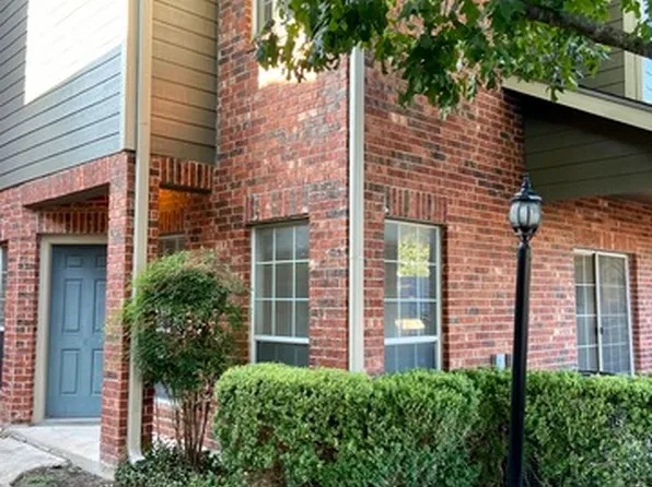 40 Chapel Hill Cir, San Antonio, TX 78240
