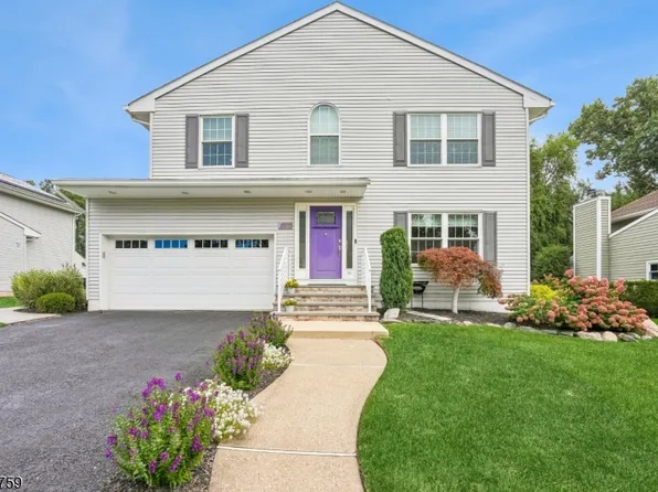 19 Kinder Dr, Bloomfield Twp., NJ 07003