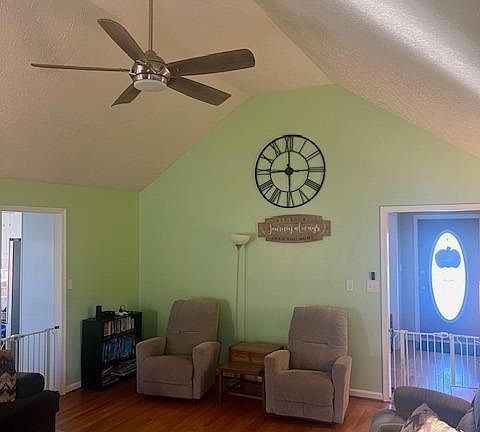 4th image of 207 Sage Ln