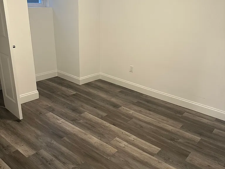 52 Lincoln Ave #1B — Photo 12