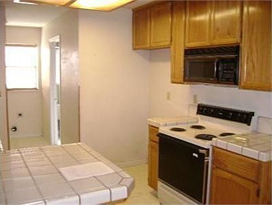 2nd image of 1813 Almondwood Pl