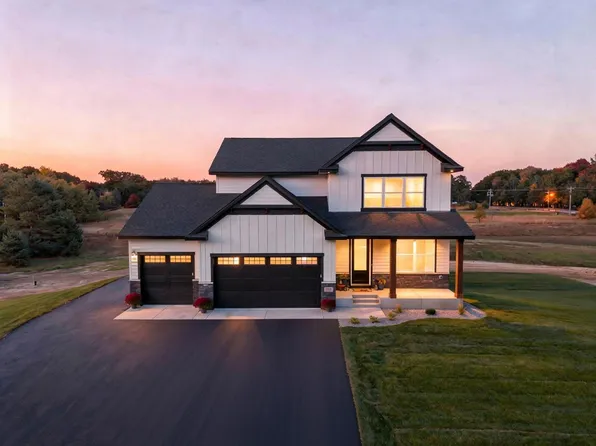 41315 Fairfax Ln, North Branch, MN 55056