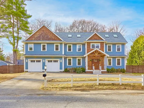 1 Pine Grove Rd, Medfield, MA 02052