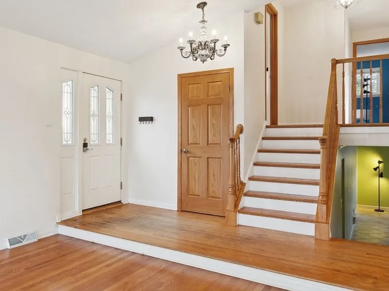 608 Lavergne Ave — Photo 9