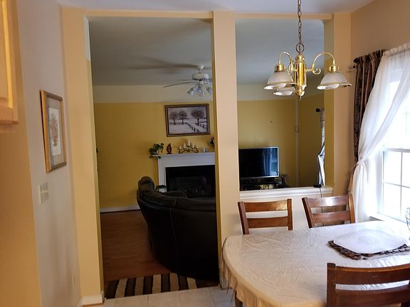 2nd image of 5929 Herrick Pl