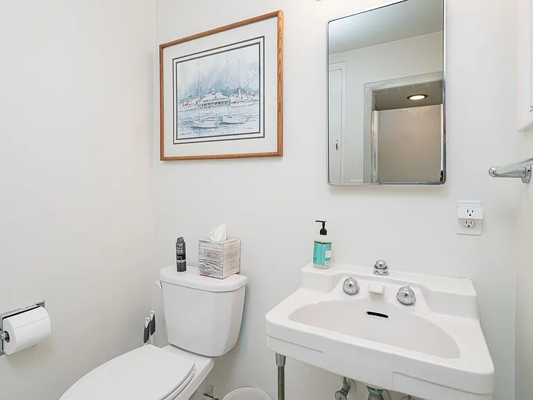 2124 E Oceanfront — Photo 25