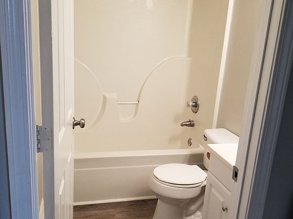 5th image of 1615-1619 Farmer Ave #1617-A