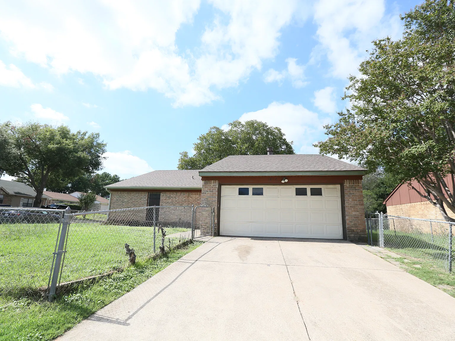 4 bed, 1472 sqft, $1,800 — Photo 1