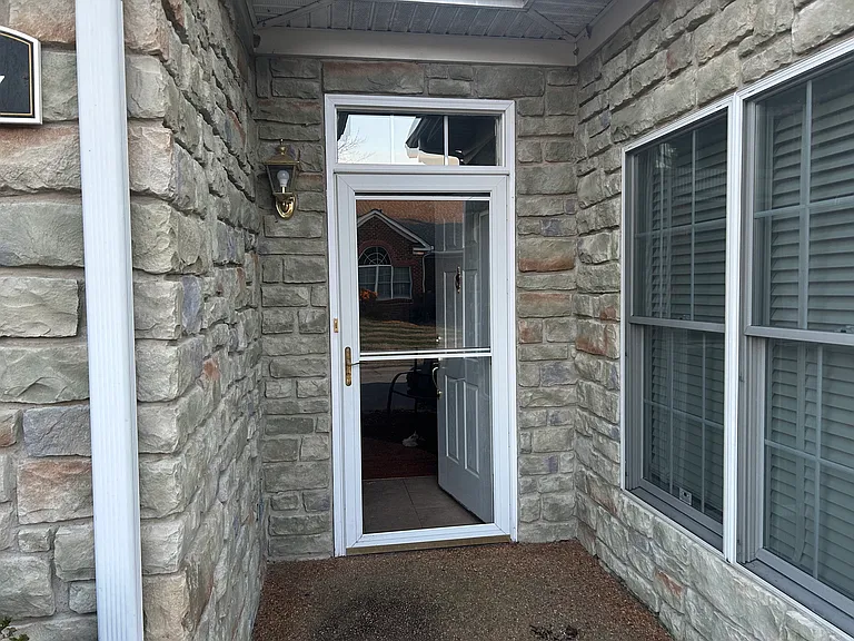 10317 Trellis Crossing Ln — Photo 2