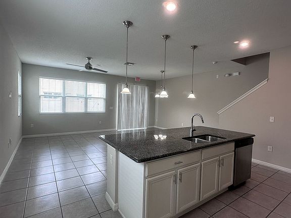 5th image of 5116 Adelaide Dr