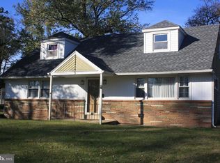 3 Center St, Moorestown, NJ 08057