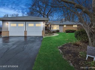 1625 40th St, Downers Grove, IL 60515