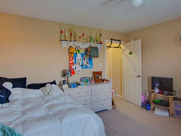 3rd image of 3343 Chateau Pointe Blvd