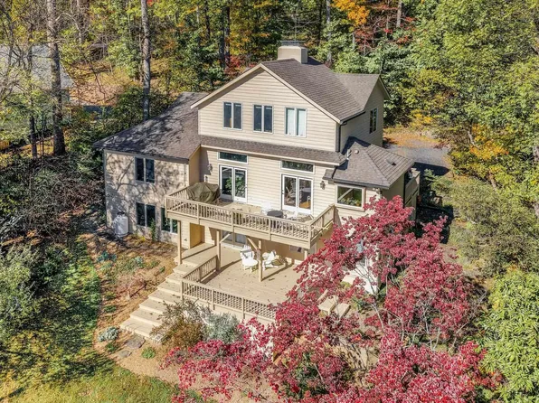 987 Rodes Farm Dr, Nellysford, VA 22958