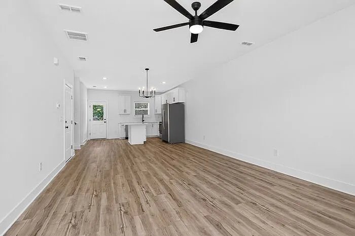 3 bed, 2.5 bath, 1614 sqft, $2,250 — Photo 4