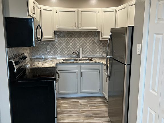 2nd image of 239 Nesbitt St #1