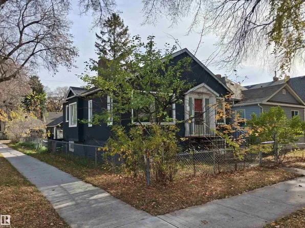 11253 91st St NW, Edmonton, AB T5B 4A1