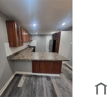3 bed, 1000 sqft, $1,839 — Photo 4