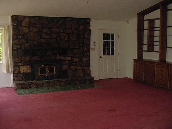 3rd image of 721 Dill St