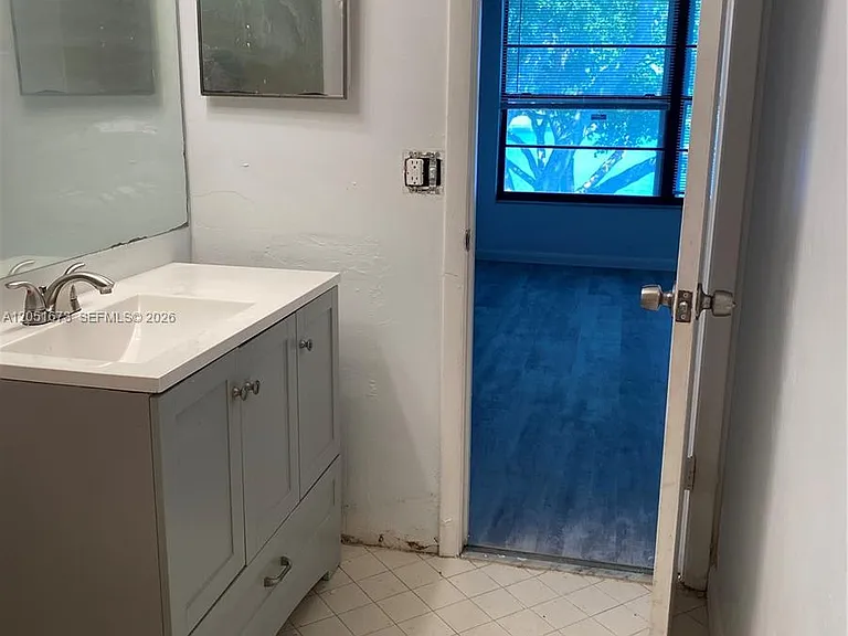 201 Lake Pointe Dr #205 — Photo 4