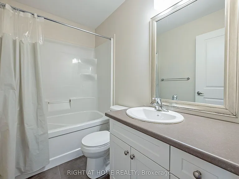 1960 Dalmagarry Rd #34 — Photo 29
