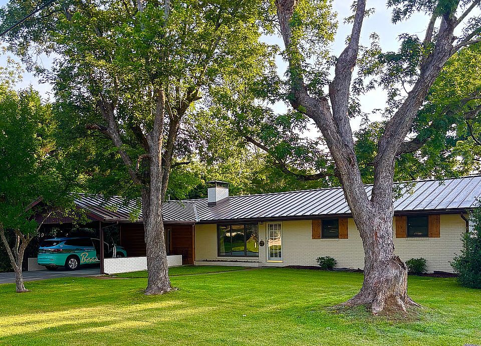 1st image of 2639 High Valley Dr