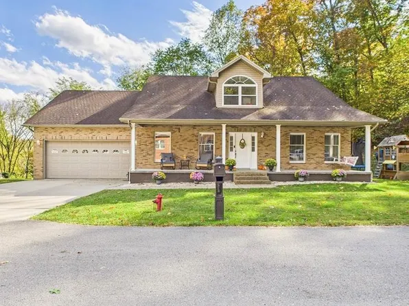 68 James Dr, Pikeville, KY 41501