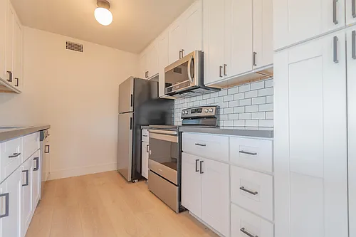 811 W Nutmeg St #103 Photo 1