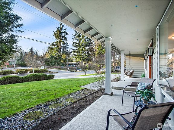3rd image of 6116 152nd Avenue NE