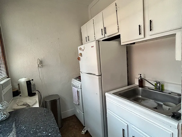 60 S Russell St #6 — Photo 6