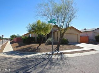 8916 E Apache Well Pl, Tucson, AZ 85730