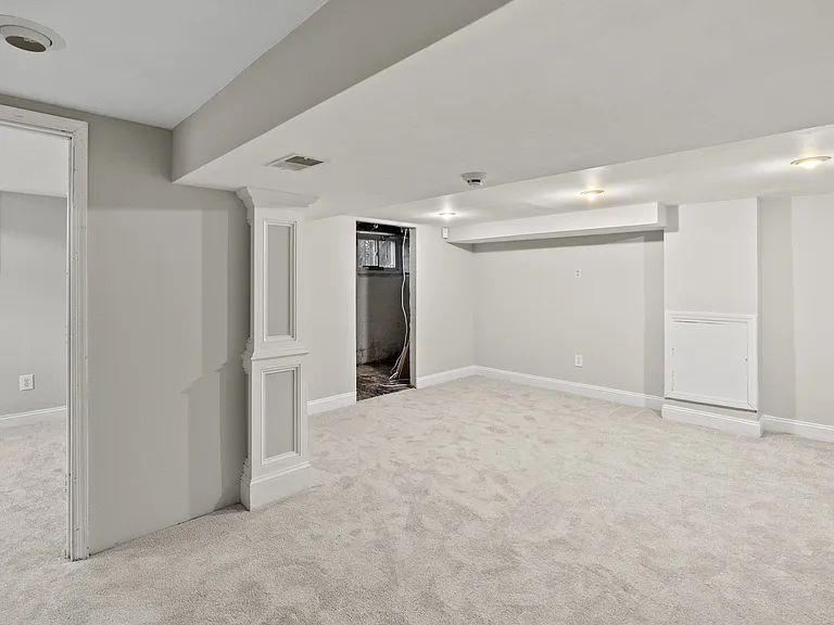 4112 18th Pl NE — Photo 30