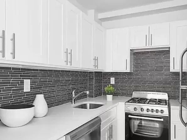 245 East 50th Street image 1 of 5