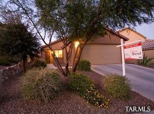 686 W Ash Ridge Dr, Green Valley, AZ 85614