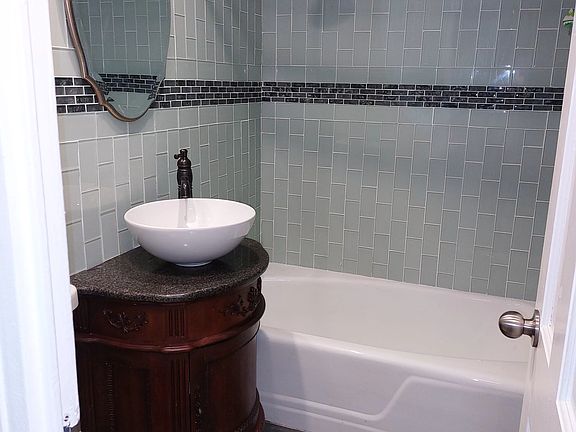 3rd image of 61-15 97th St APT 7G