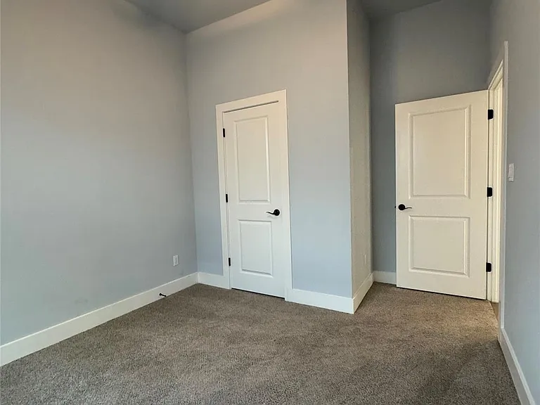 225 Western Ave — Photo 13