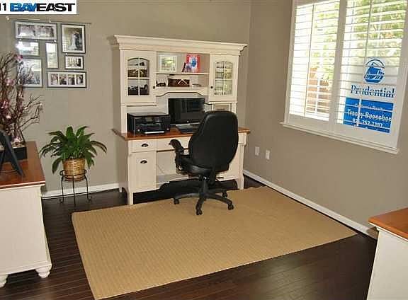 5th image of 523 Heligan Ln