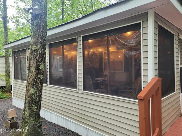 209 Commanche Dr, Shohola, PA 18458