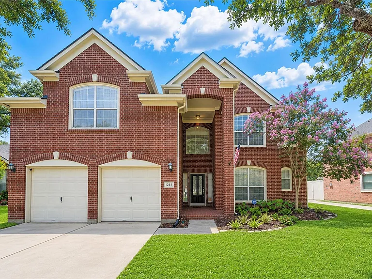 1215 Whisper Trace Ct — Photo 1