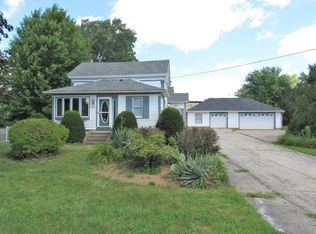 2014 Main St, Spring Grove, IL 60081