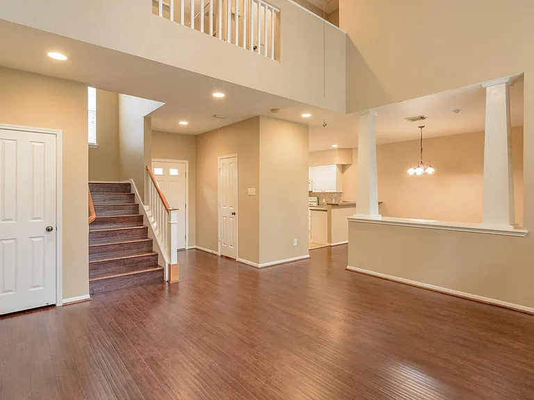57 Scarlet Woods Ct — Photo 5