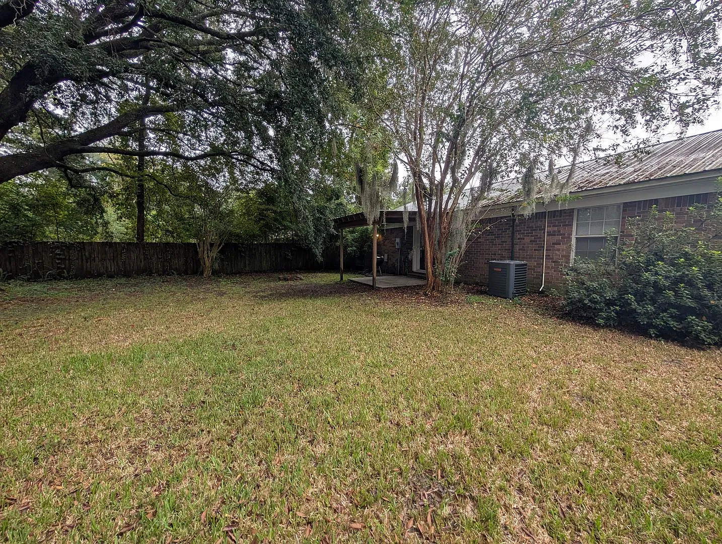 Charming 4-Bedroom Home for Rent in Summerville! — Photo 3